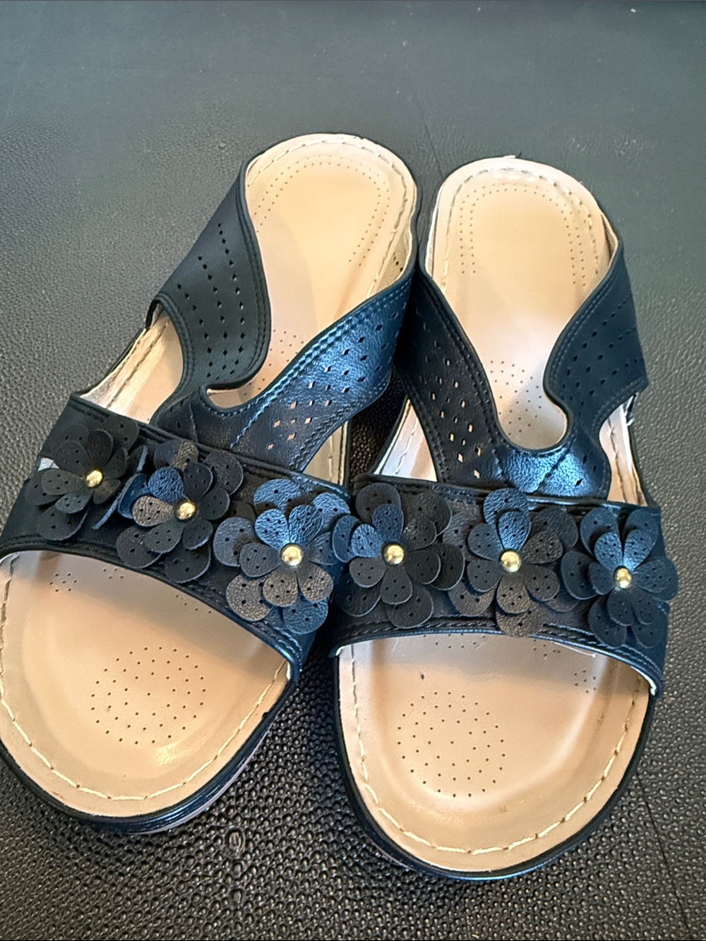 Women's Black Floral Leather Slip-On Sandals Wedge comfy size 42/10
